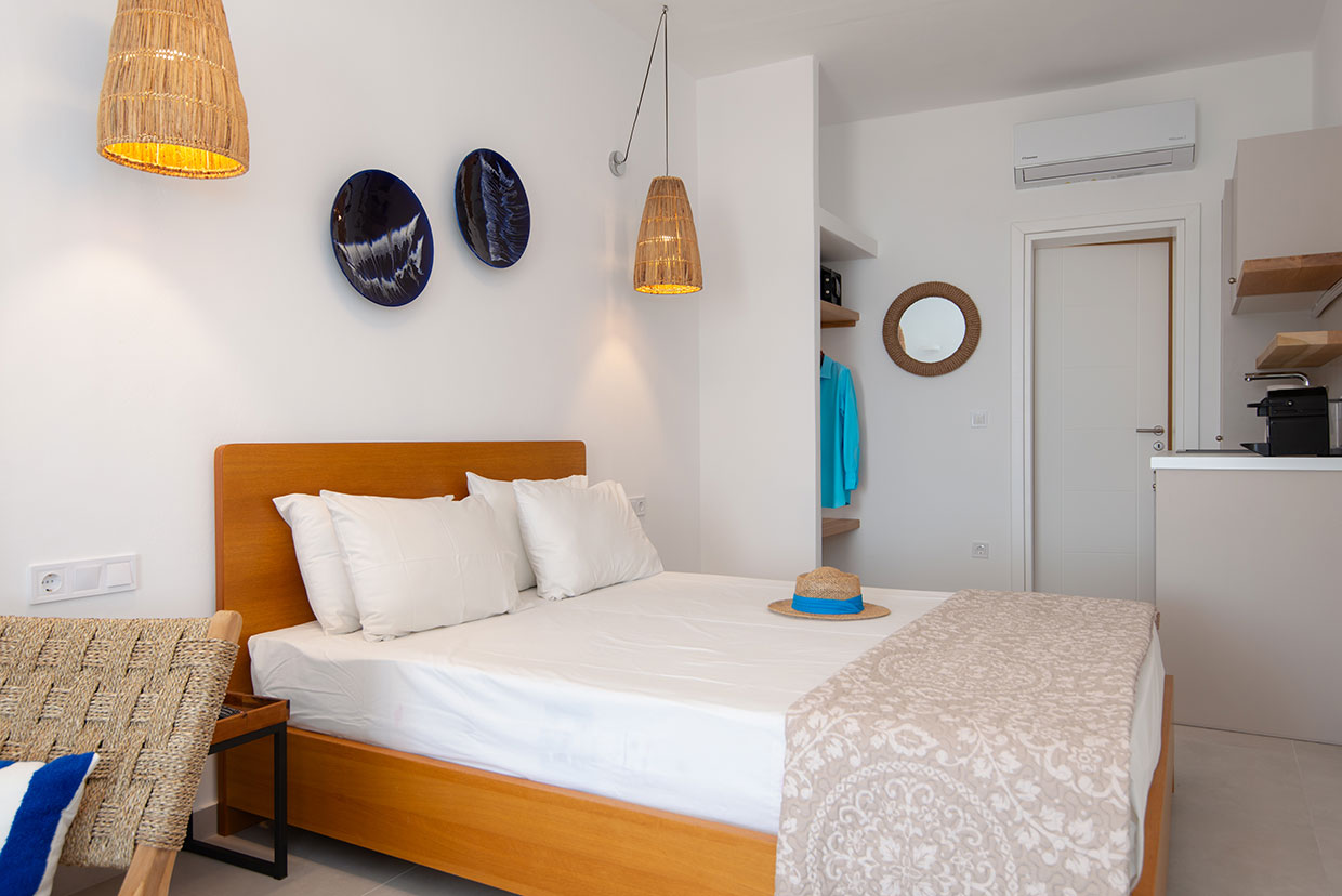 Δίκλινο δωμάτιο με διπλό κρεβάτι