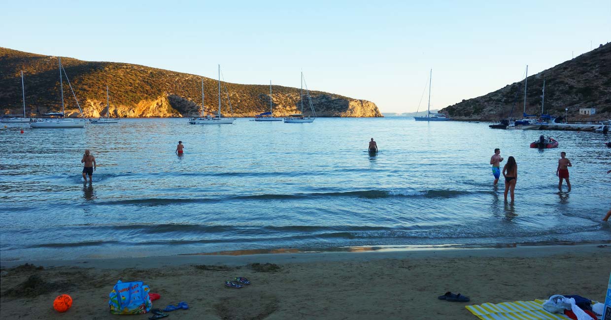 Παραλία Βαθιού - νυχτερινό μπάνιο